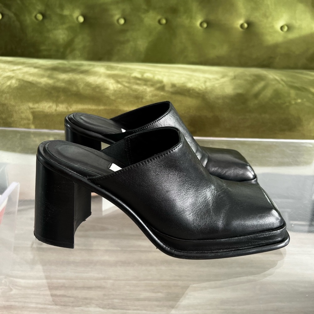 MIISTA Leather Square Toe Mules